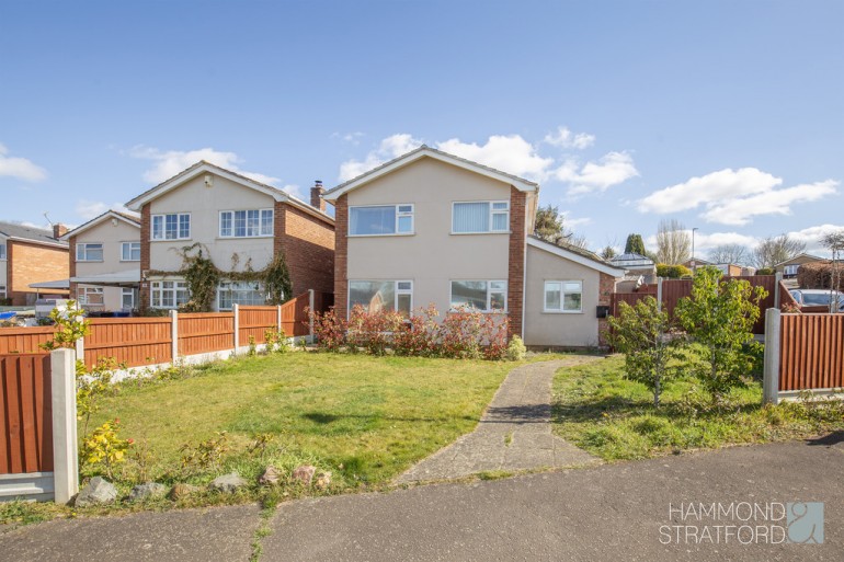 Leng Crescent, Eaton