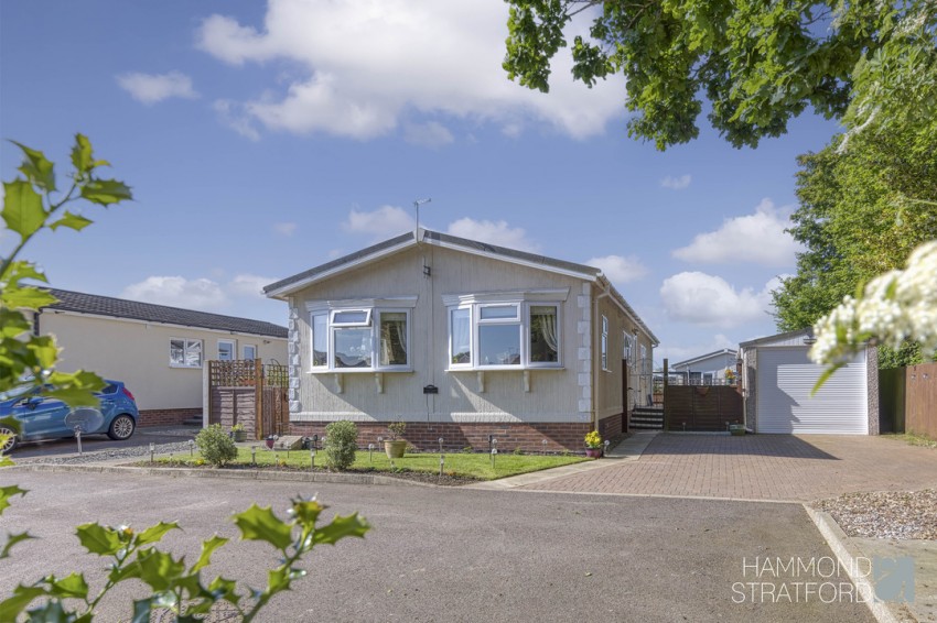 Images for Oak Tree Park, Attleborough