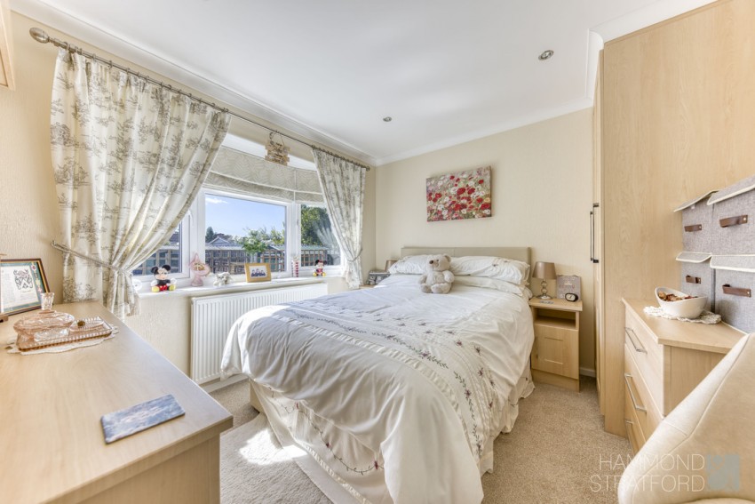 Images for Oak Tree Park, Attleborough