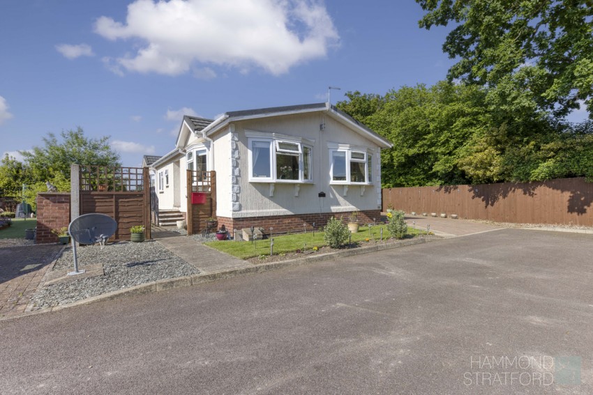 Images for Oak Tree Park, Attleborough