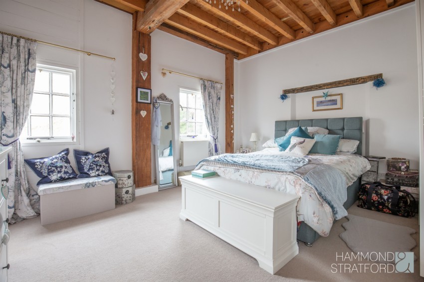 Images for The Street, Lamas