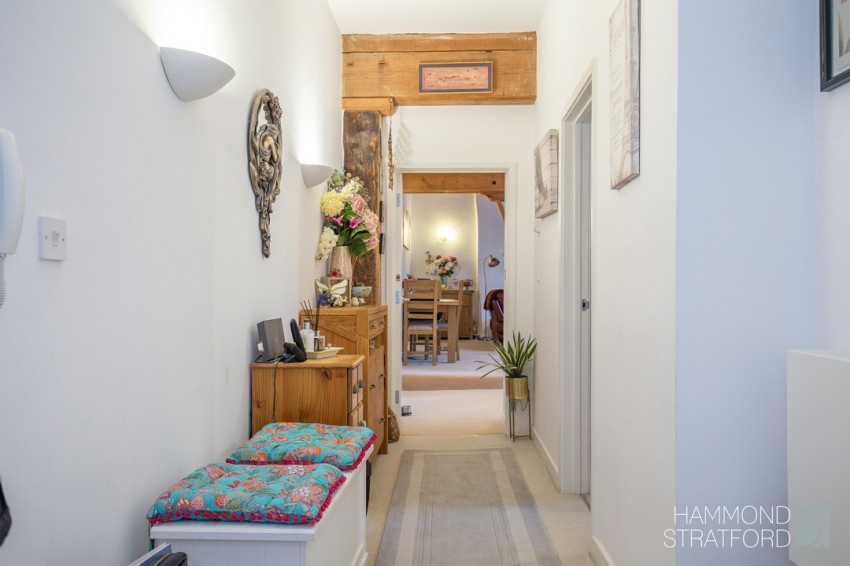 Images for The Street, Lamas