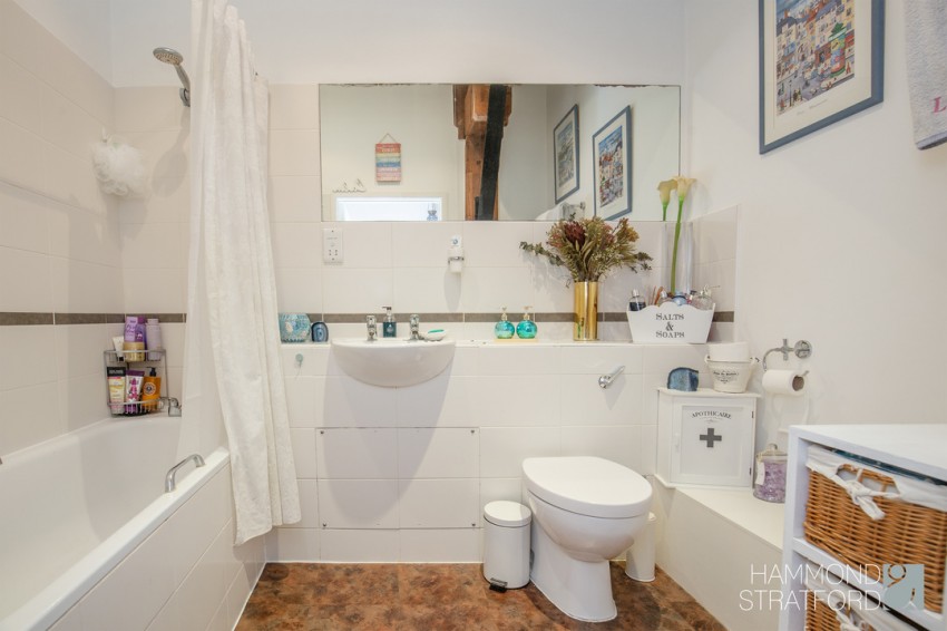 Images for The Street, Lamas