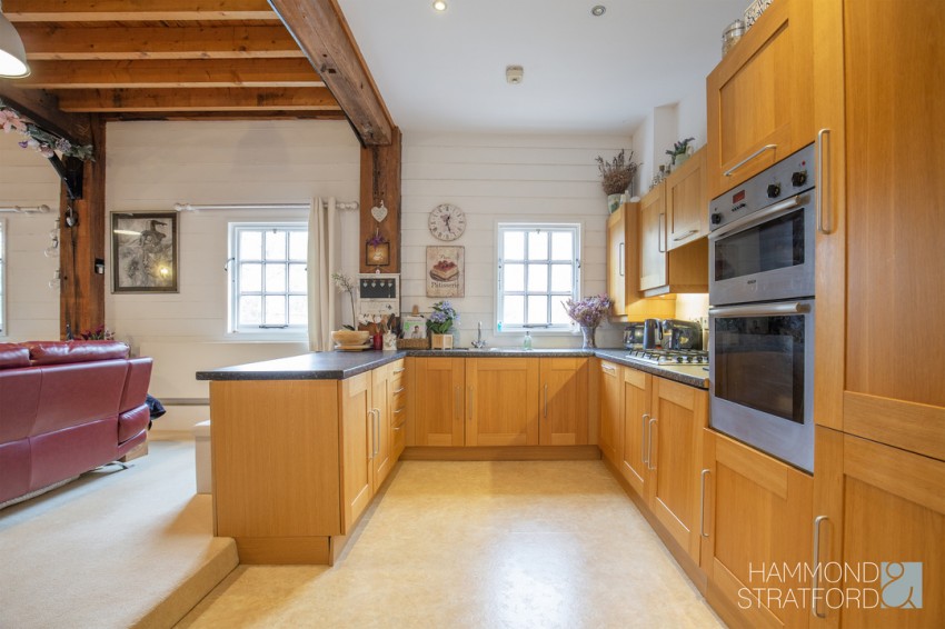 Images for The Street, Lamas