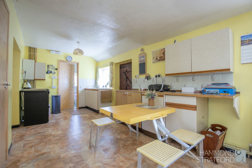 Images for Double Cottage, Scoulton Road