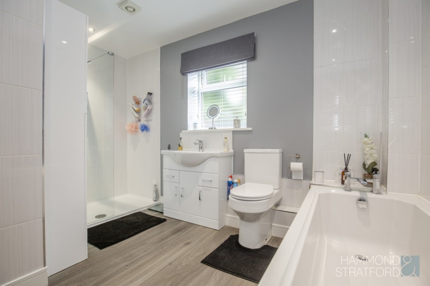 Images for Oakwood Close, Easton