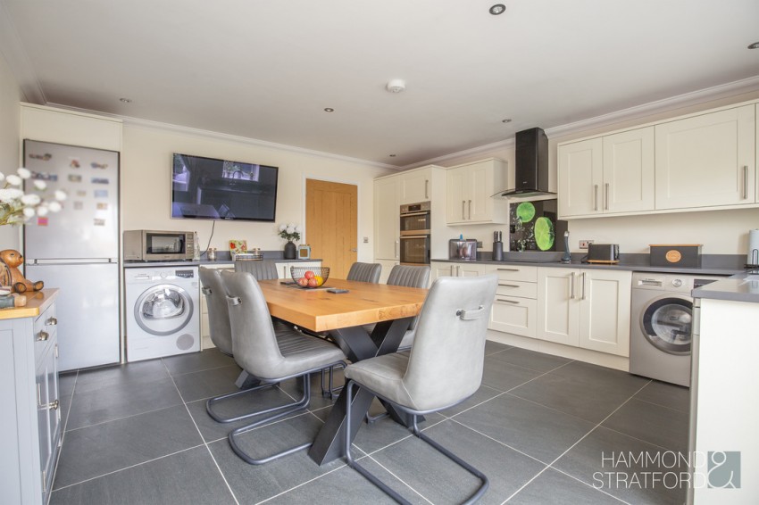 Images for Oakwood Close, Easton