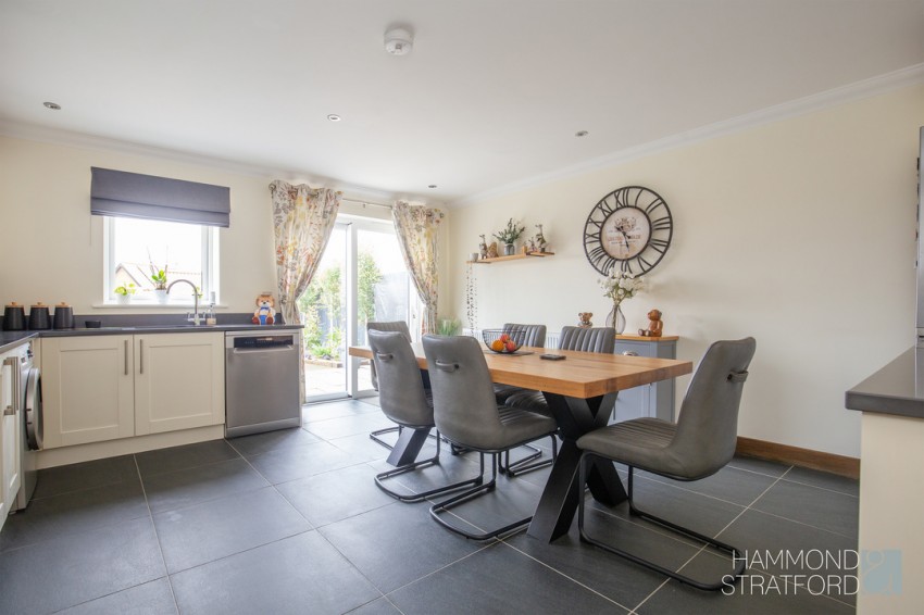 Images for Oakwood Close, Easton