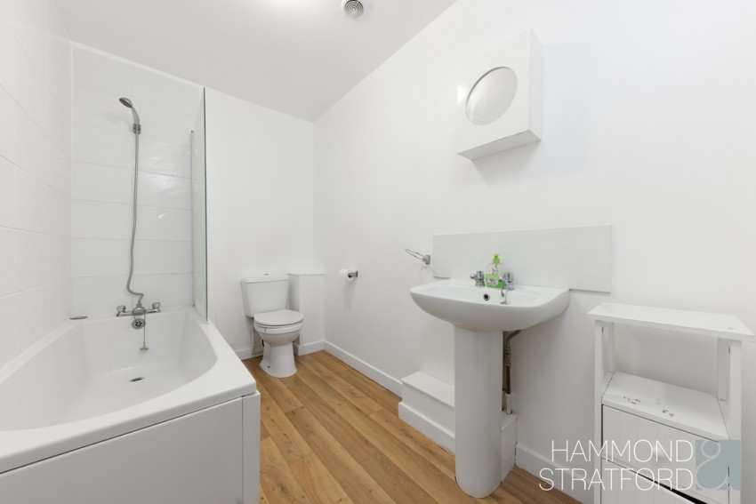 Images for Flat 3, Halford House, High Street, Attleborough, Norfolk, NR17 2EH