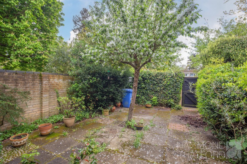 Images for The Walnuts, Eaton