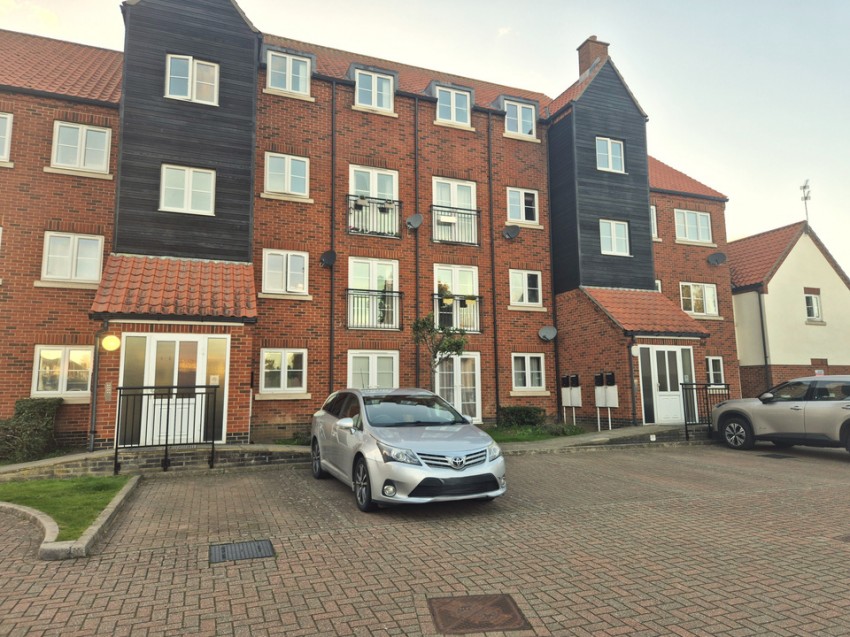 Images for Flat 1 Constable Court, Commercial Road