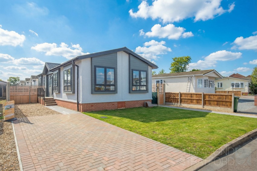 Images for Oak Tree Park, Attleborough