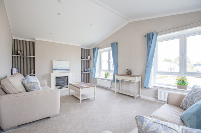 Images for Oak Tree Park, Attleborough