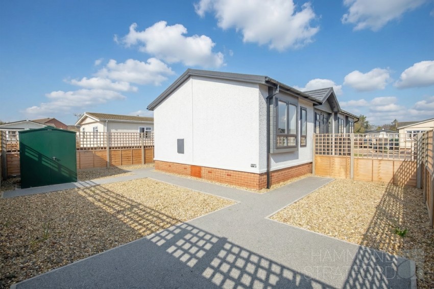 Images for Oak Tree Park, Attleborough