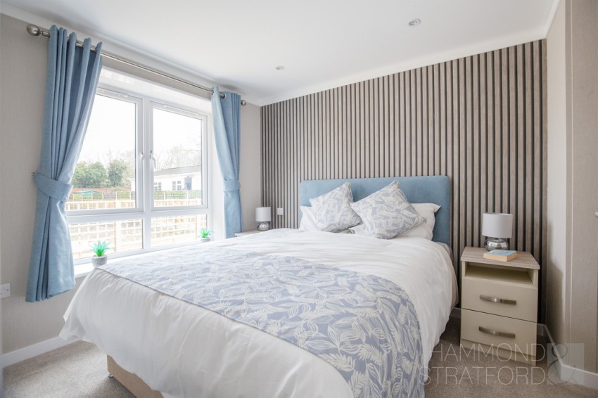 Images for Oak Tree Park, Attleborough